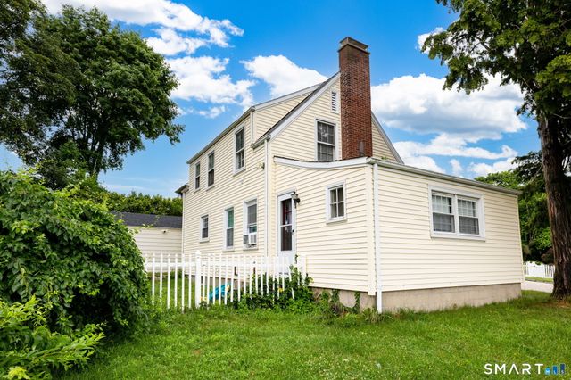 8 Georgiana Street, New London, CT 06320
