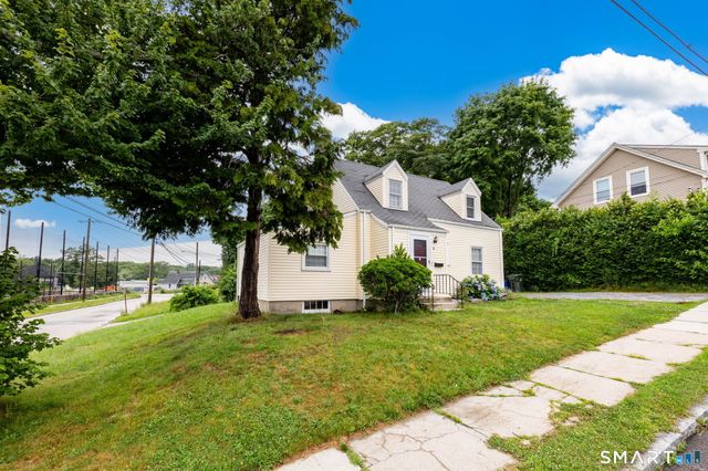 8 Georgiana Street, New London, CT 06320