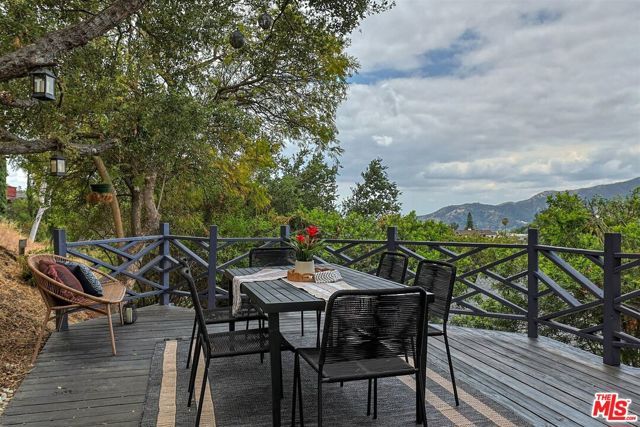 2101 Tondolea Lane, La Canada Flintridge, CA 91011