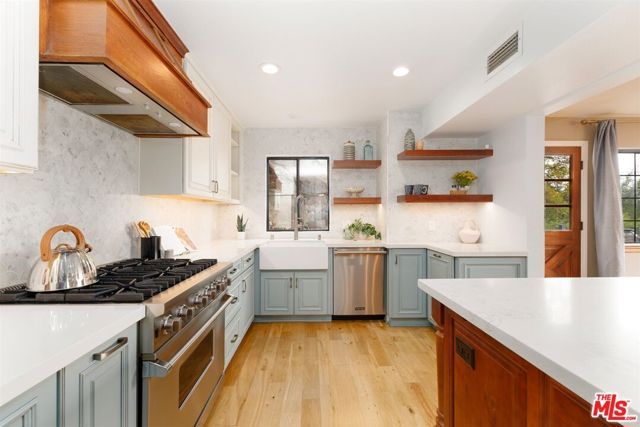 2101 Tondolea Lane, La Canada Flintridge, CA 91011