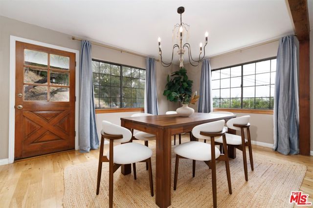 2101 Tondolea Lane, La Canada Flintridge, CA 91011