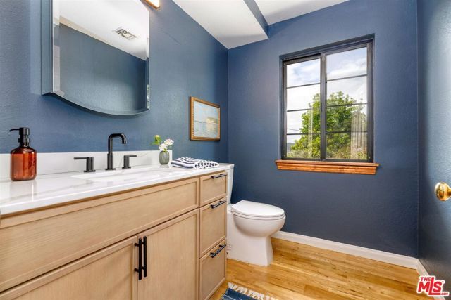 2101 Tondolea Lane, La Canada Flintridge, CA 91011