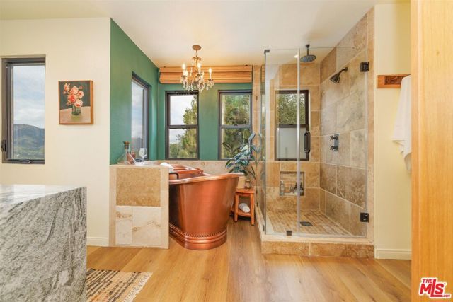 2101 Tondolea Lane, La Canada Flintridge, CA 91011