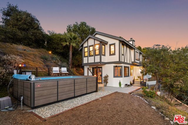 2101 Tondolea Lane, La Canada Flintridge, CA 91011