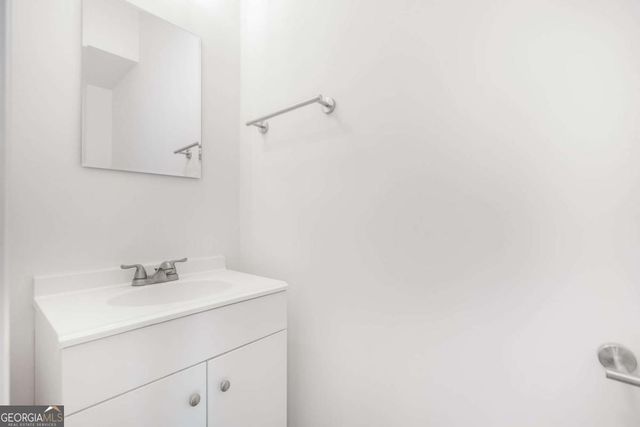 812 Pinder Point Court, Lawrenceville, GA 30043