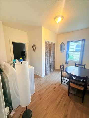 417 New Castle Ave, Sharon, PA 16146