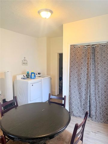 417 New Castle Ave, Sharon, PA 16146