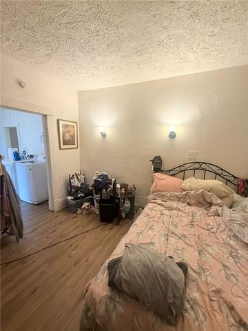 417 New Castle Ave, Sharon, PA 16146