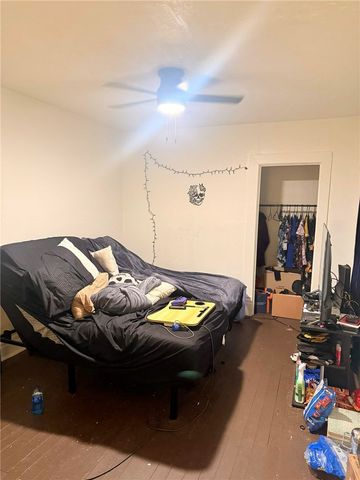 417 New Castle Ave, Sharon, PA 16146