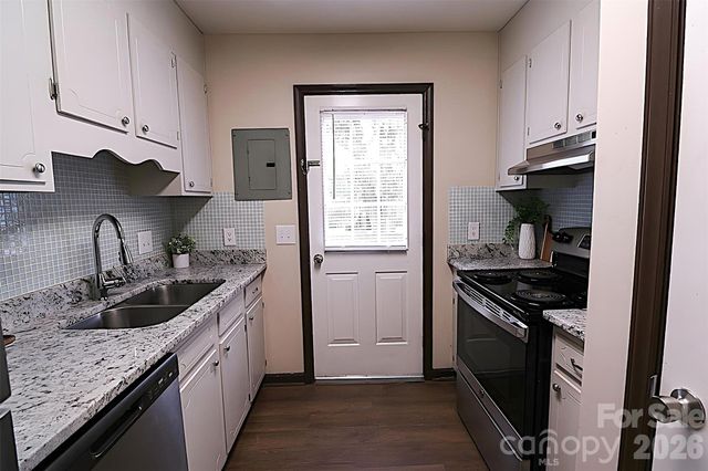 525 SW 12th Street SW 29, Hickory, NC 28602