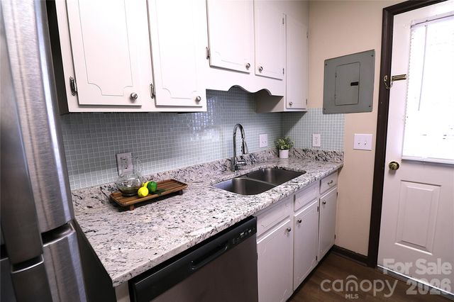 525 SW 12th Street SW 29, Hickory, NC 28602
