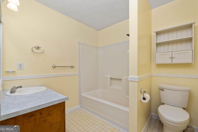 3065 Oak Meadow Drive, Snellville, GA 30078