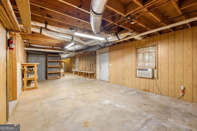3065 Oak Meadow Drive, Snellville, GA 30078
