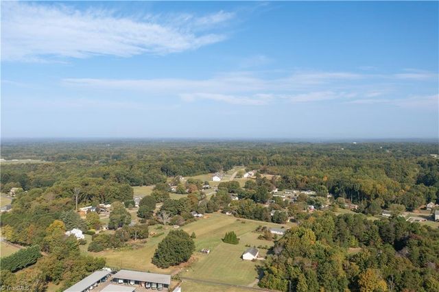159 King Arthur Lane, Advance, NC 27006