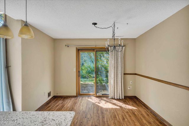 3 Generals Way Way, Halfmoon, NY 12065