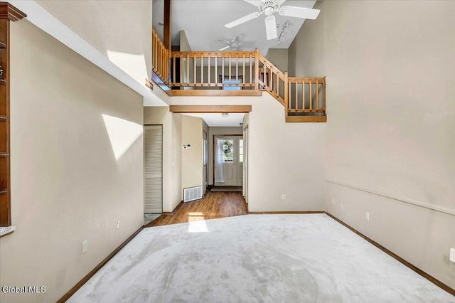 3 Generals Way Way, Halfmoon, NY 12065