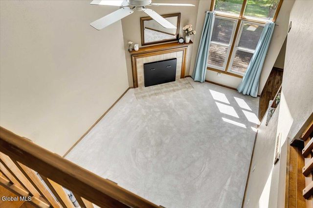 3 Generals Way Way, Halfmoon, NY 12065