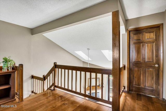 3 Generals Way Way, Halfmoon, NY 12065