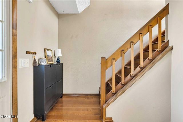 3 Generals Way Way, Halfmoon, NY 12065