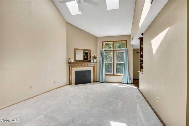 3 Generals Way Way, Halfmoon, NY 12065