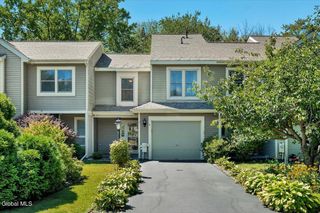 3 Generals Way Way, Halfmoon, NY 12065