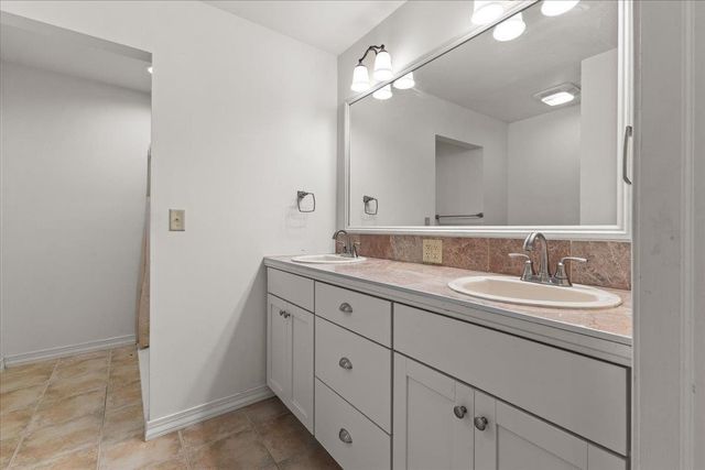 4 Smith Street, St. Albans City, VT 05478