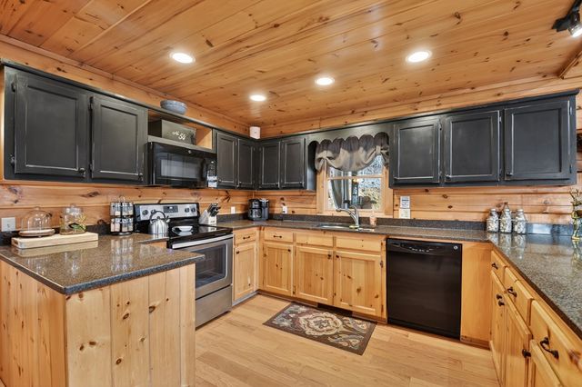 54 Channing Hollow, Morganton, GA 30560