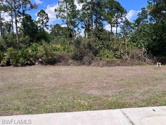 1107 Enrique ST E, Lehigh Acres, FL 33974