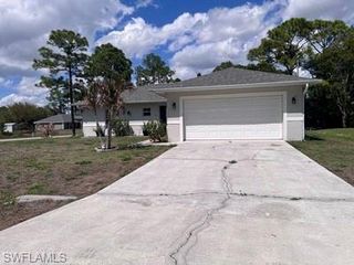 1107 Enrique ST E, Lehigh Acres, FL 33974