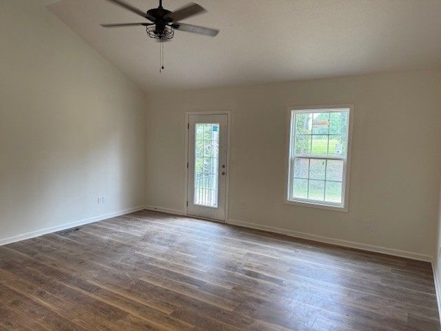 22 Ghea Rd, Normandy, TN 37360