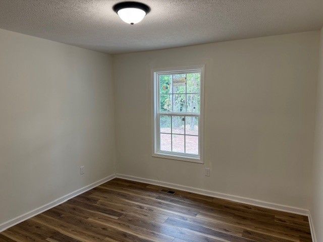 22 Ghea Rd, Normandy, TN 37360