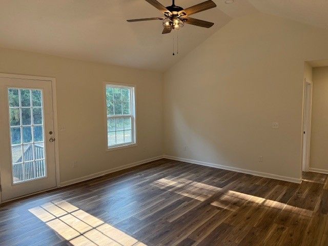 22 Ghea Rd, Normandy, TN 37360