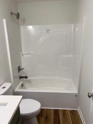 22 Ghea Rd, Normandy, TN 37360