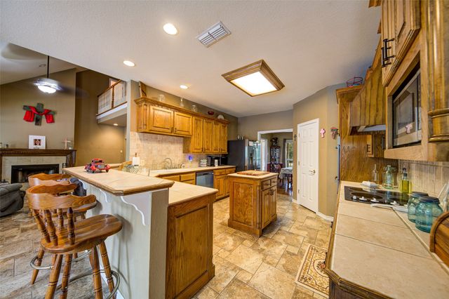 15 Shady Creek Lane, Bridgeport, TX 76426