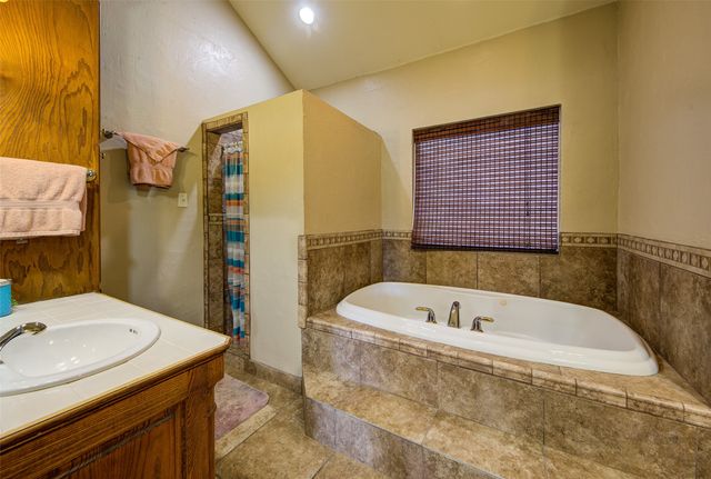 15 Shady Creek Lane, Bridgeport, TX 76426
