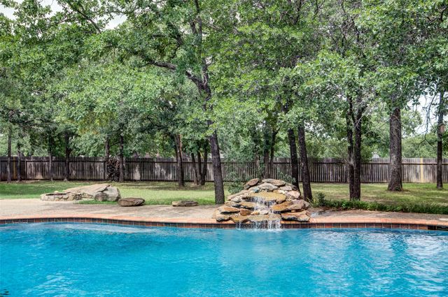 15 Shady Creek Lane, Bridgeport, TX 76426