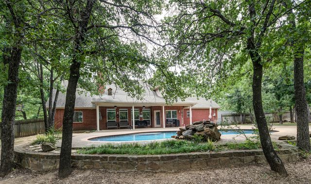 15 Shady Creek Lane, Bridgeport, TX 76426