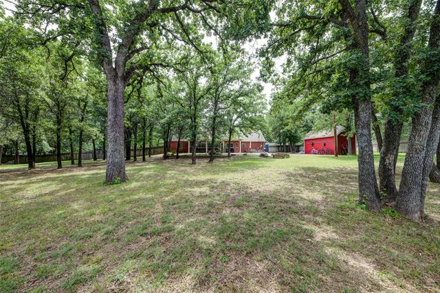 15 Shady Creek Lane, Bridgeport, TX 76426