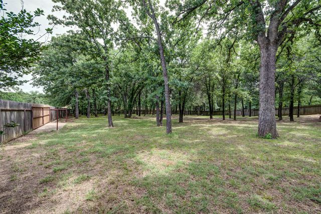 15 Shady Creek Lane, Bridgeport, TX 76426