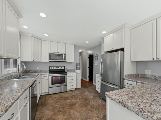 311 Maple Drive, Mount Horeb, WI 53572