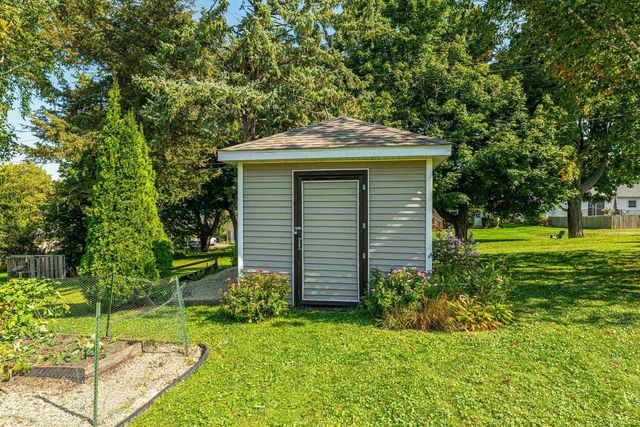 311 Maple Drive, Mount Horeb, WI 53572