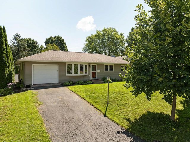 311 Maple Drive, Mount Horeb, WI 53572