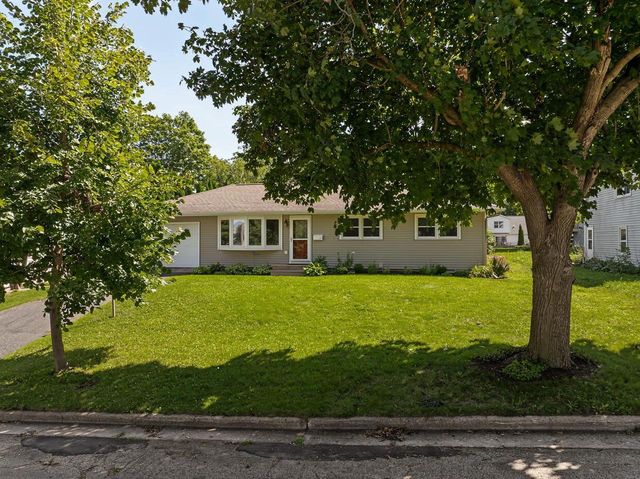 311 Maple Drive, Mount Horeb, WI 53572