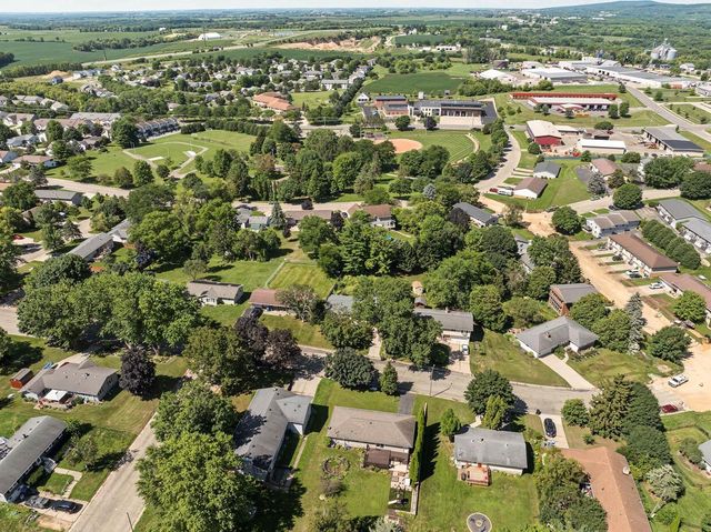 311 Maple Drive, Mount Horeb, WI 53572