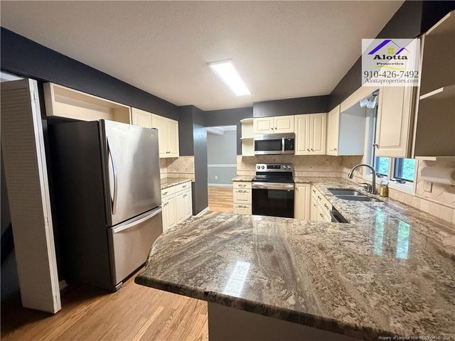 5004 Cardinal Circle, Sanford, NC 27332