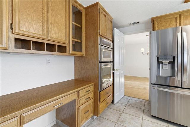 1102 Creek Ridge Ct, Roseville, CA 95747
