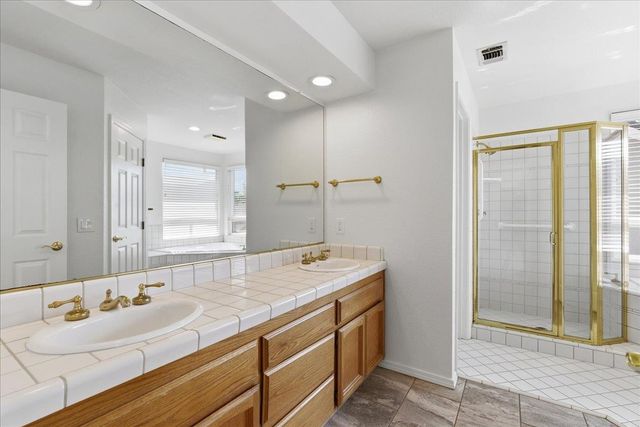 1102 Creek Ridge Ct, Roseville, CA 95747