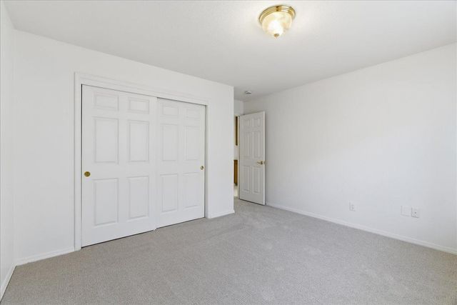 1102 Creek Ridge Ct, Roseville, CA 95747