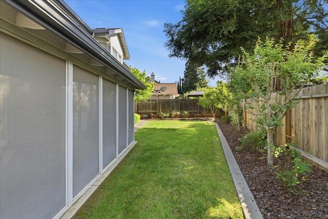 1102 Creek Ridge Ct, Roseville, CA 95747