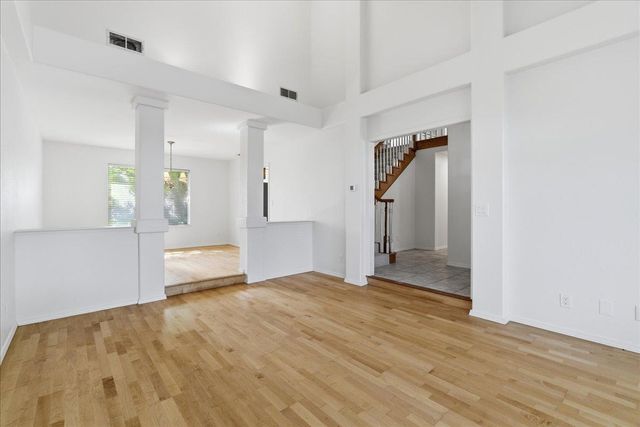 1102 Creek Ridge Ct, Roseville, CA 95747